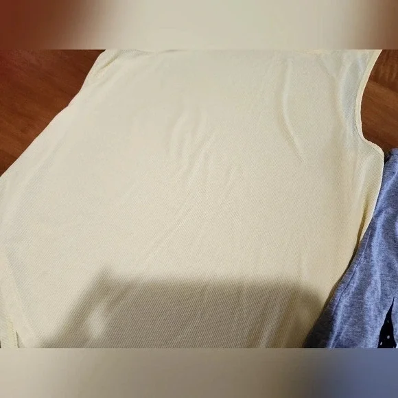 Nike and Zyia Athletic Tank Top Medium - Picture 4 of 7